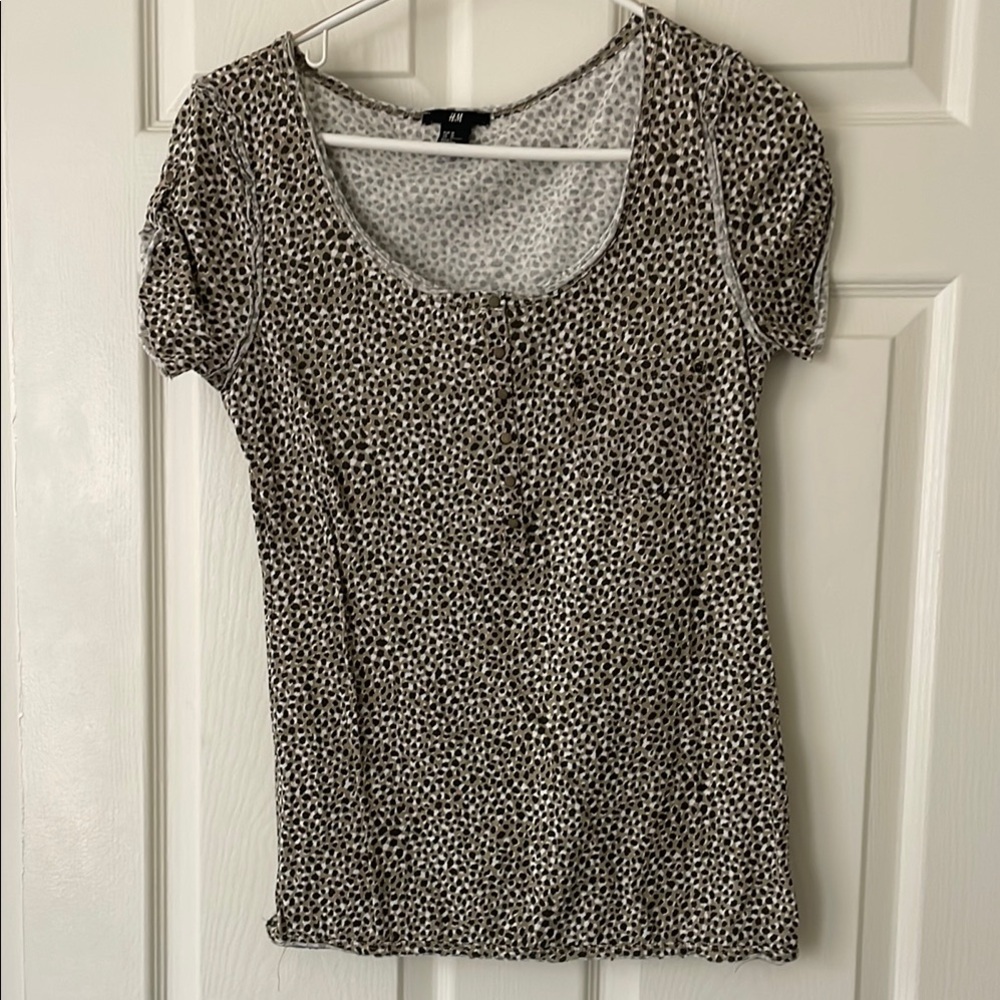 $2! 5 for $10 🔥H&M Animal Leopard Print Scoop Neck Short Sleeve Sz M